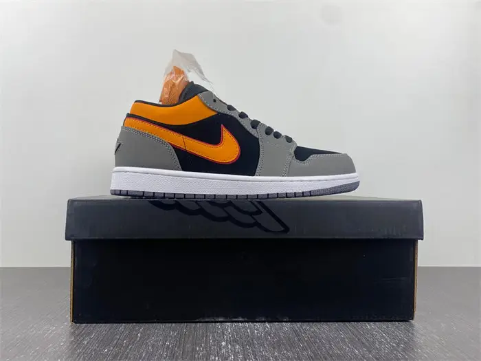 Air Jordan 1 Low 