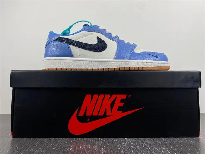 Air Jordan 1 Low 
