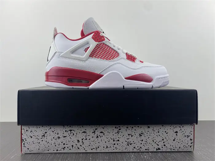 Jordan 4 Retro Alternate 89 