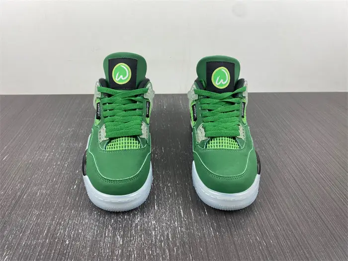 Air Jordan 4 PE 