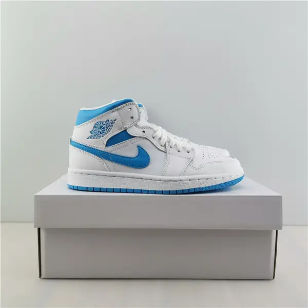 Air Jordan 1 MID North Carolina 
