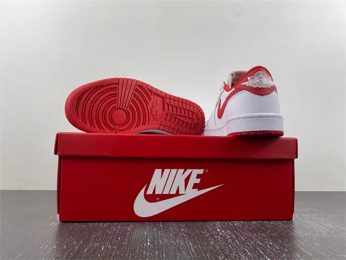 Jordan 1 Retro Low OG University Red 