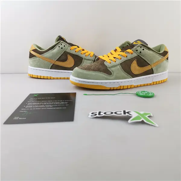 NIKE DUNK LOW DUSTY OLIVE - 