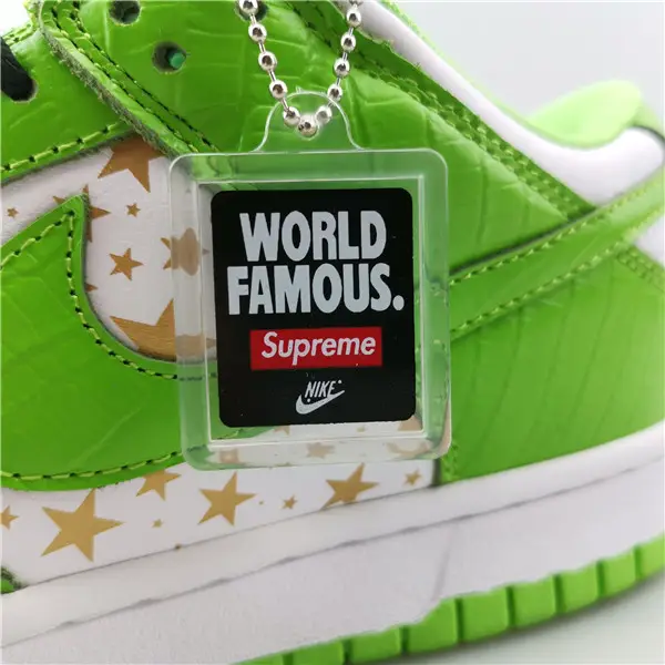 Supreme Nike SB Dunk Low Green 