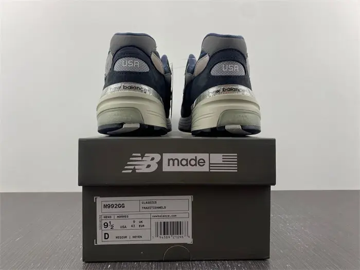 New Balance 992 Navy Grey 