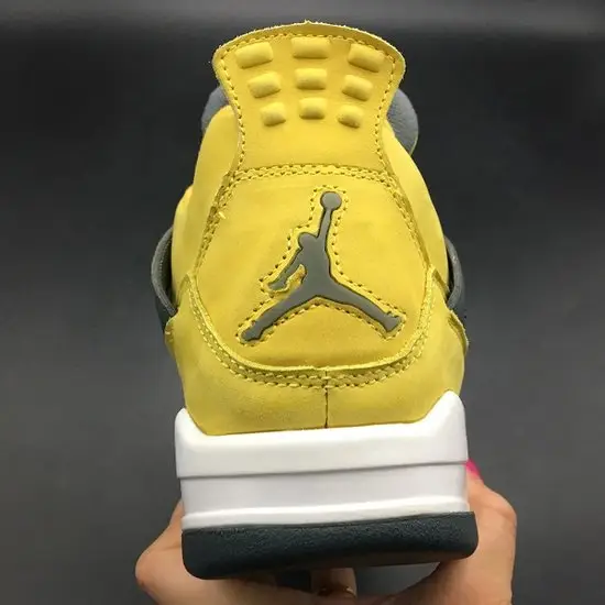 Air Jordan 4 Retro 