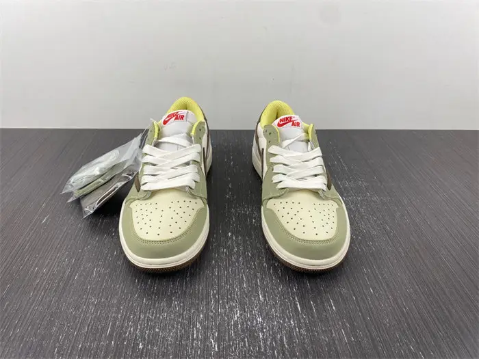 Travis Scott x Air Jordan 1 Low 