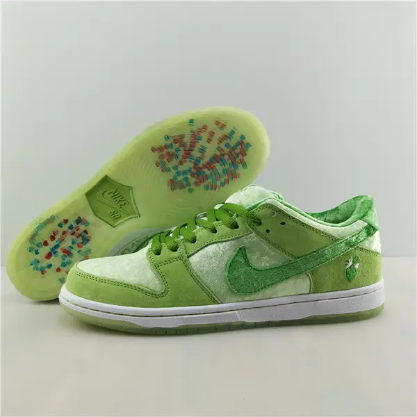 NIKE SB DUNK LOW PRO QS 