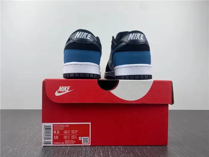 Nike Dunk Low 
