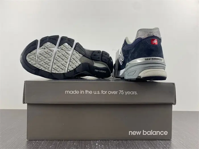 New Balance 990v3 MiUSA Navy Denim 