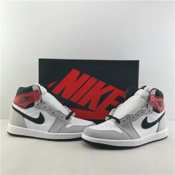 Jordan 1 Retro High Light Smoke Grey 