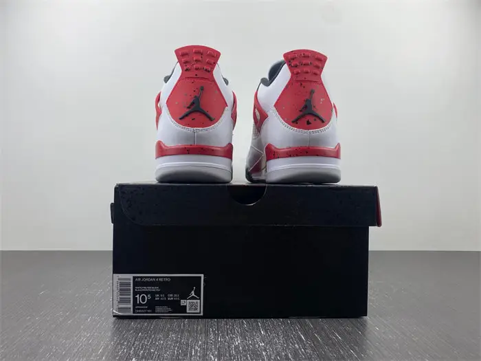 Air Jordan 4 