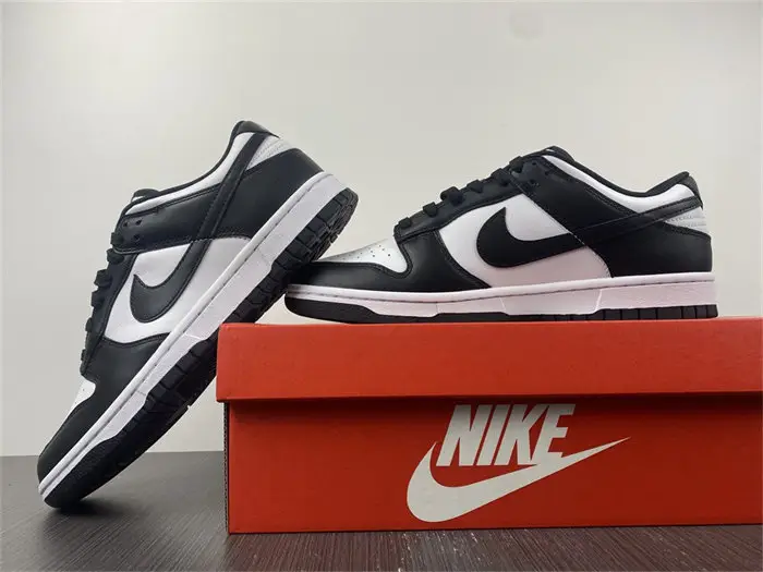 Nike Dunk Low Retro White Black Panda 