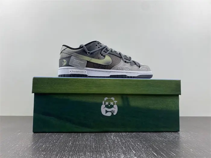 Nike Dunk Low MOON 