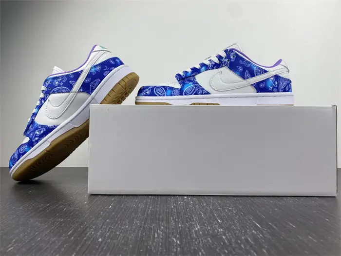 Nike SB Dunk Low Retro SP 