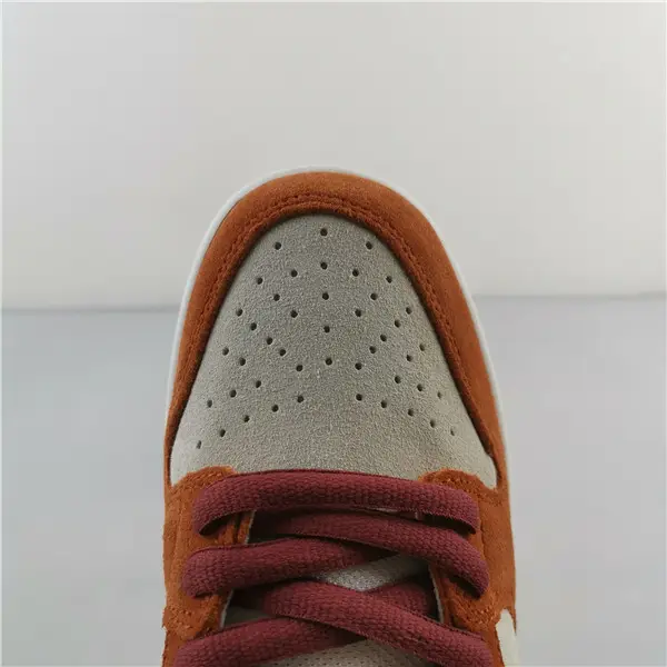 Nike SB Dunk Low Pro Dark Russet Cedar 