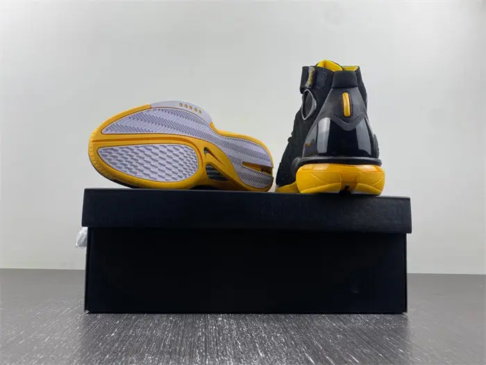 Nike Air Zoom Huarache 2K4 Black Varsity Maize 