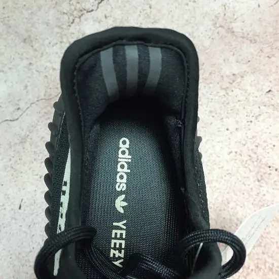 Adidas Yeezy 350 V2 Black White Oreo 