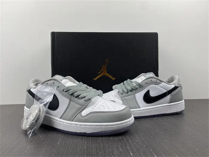 Jordan 1 Retro Low Golf Wolf Grey 