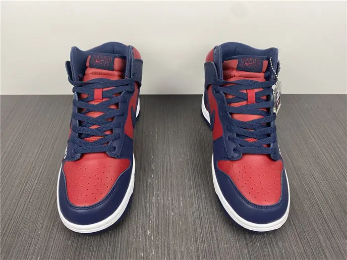 Supreme × Nike SB Dunk High 