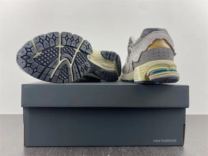 New Balance 2002R Protection Pack Rain Cloud 