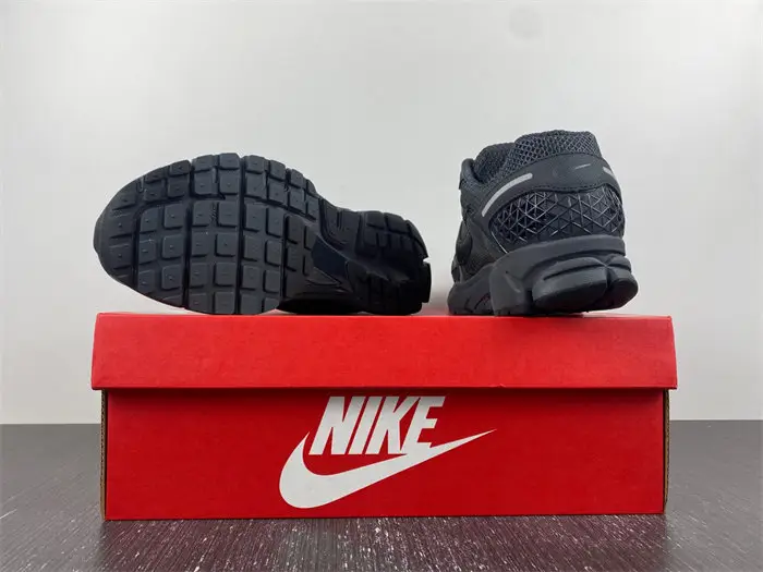 Nike Zoom Vomero 5 SP Anthracite 