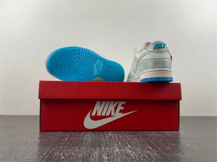 Nike Dunk Low LX Year of the Dragon 