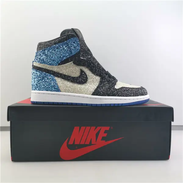 AIR JORDAN 1 X FRAGMENT DESIGN 