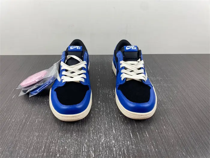 Air Jordan 1 Low 