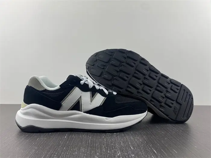 New Balance 57 40 Black White 