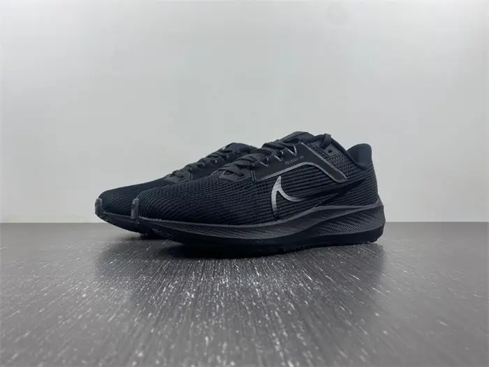 NIKE AIR ZOOM PEGASUS 