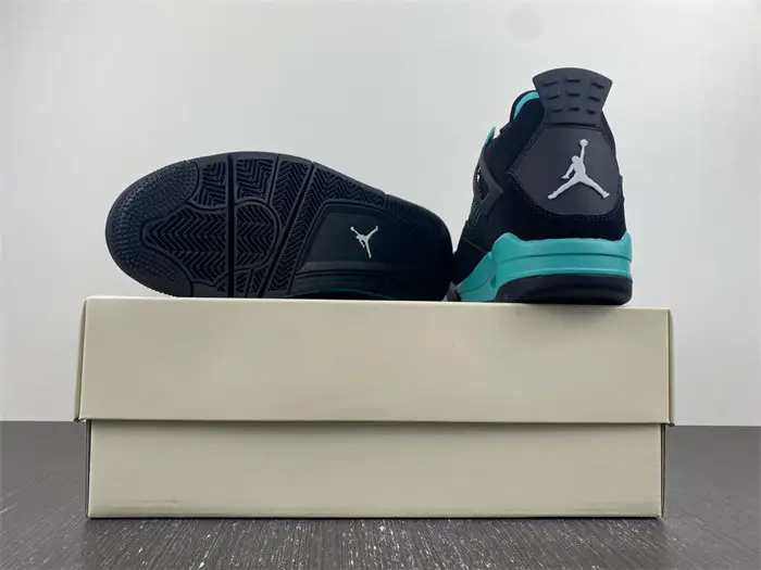 Jordan 4 