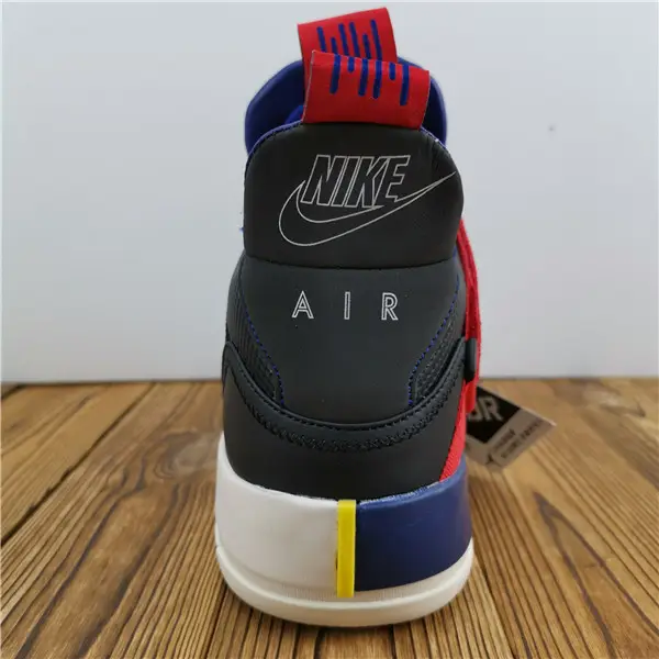 Air Jordan 33 Tech Pack 