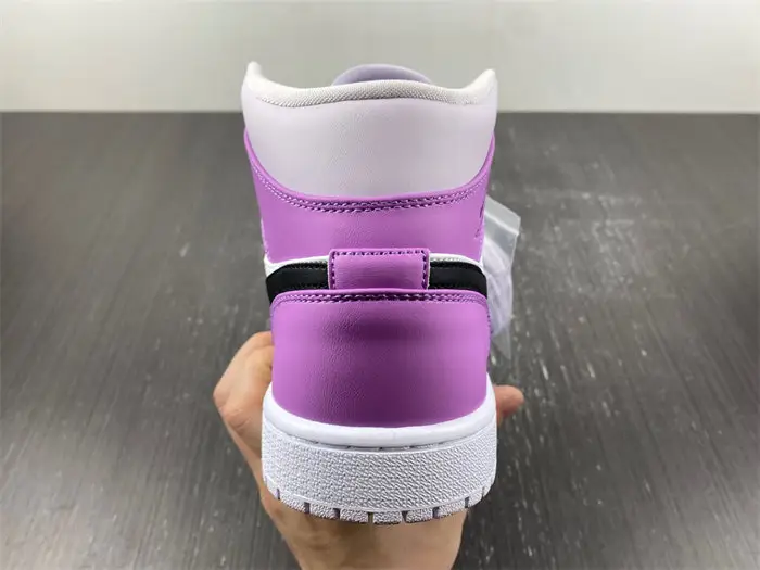 Air Jordan 1 Low 