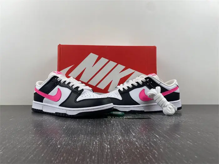 Nike Dunk Low 