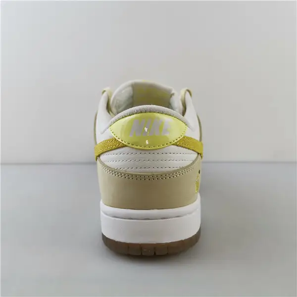 NIKE DUNK LOW LEMON DROP (W) - 