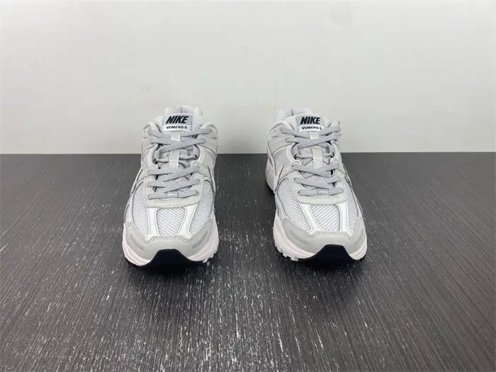 Nike Zoom Vomero 5 SP Vast Grey 