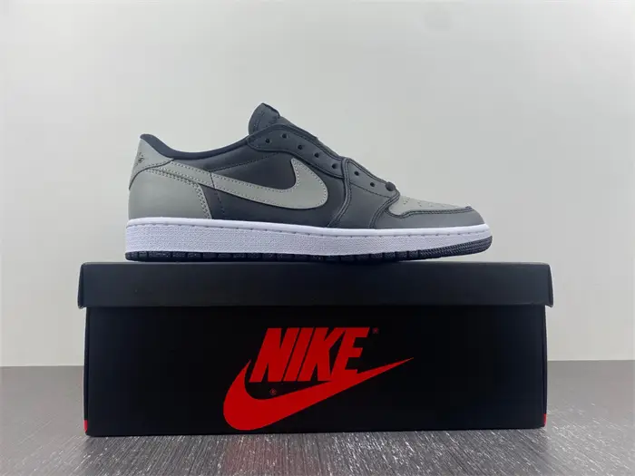 Jordan 1 Retro Low Shadow 