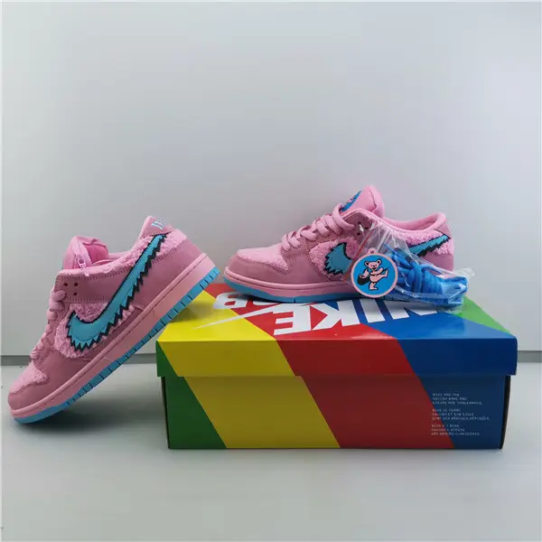 GRATEFUL DEAD X NIKE SB DUNK LOW 