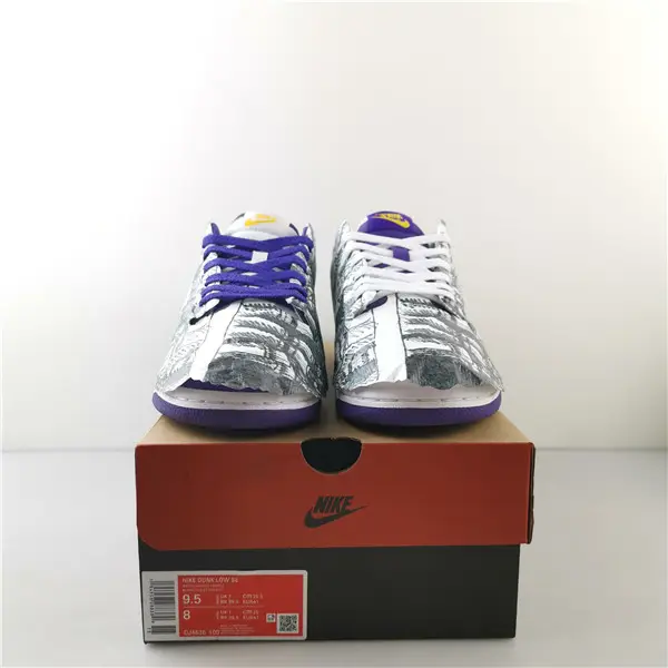 NIKE DUNK 