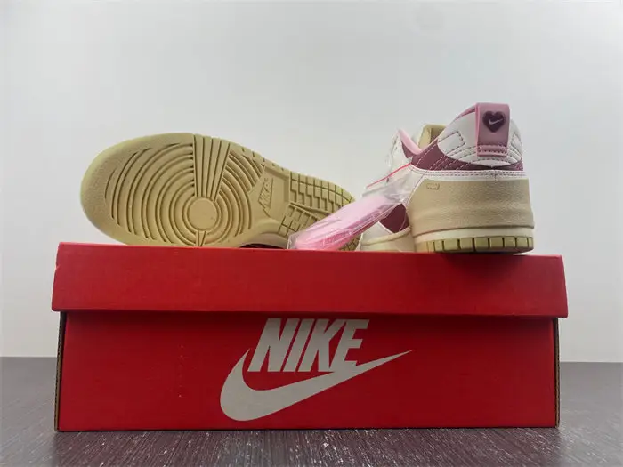 Nike Dunk Low Disrupt 2 Valentine's Day 