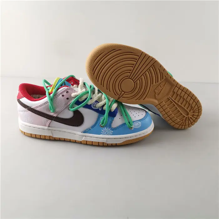 Nike Dunk Low SE ‘’ FREE.99'' 