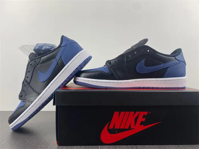 Jordan 1 Retro Low OG Mystic Navy 
