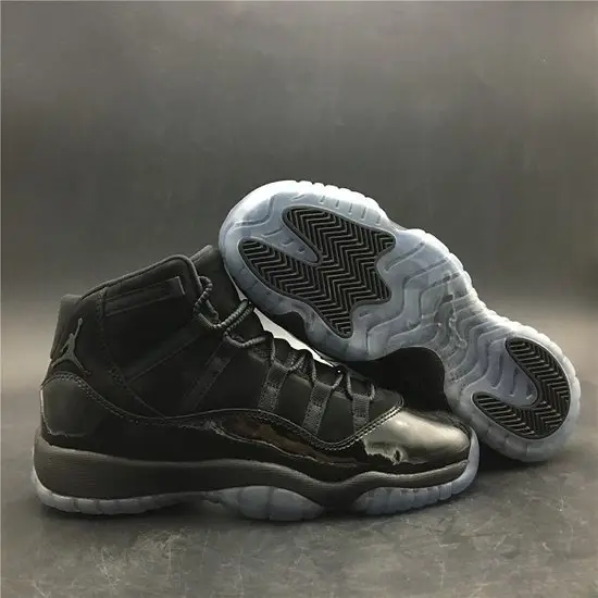 AIR JORDAN 11 RETRO 'CAP AND GOWN' 