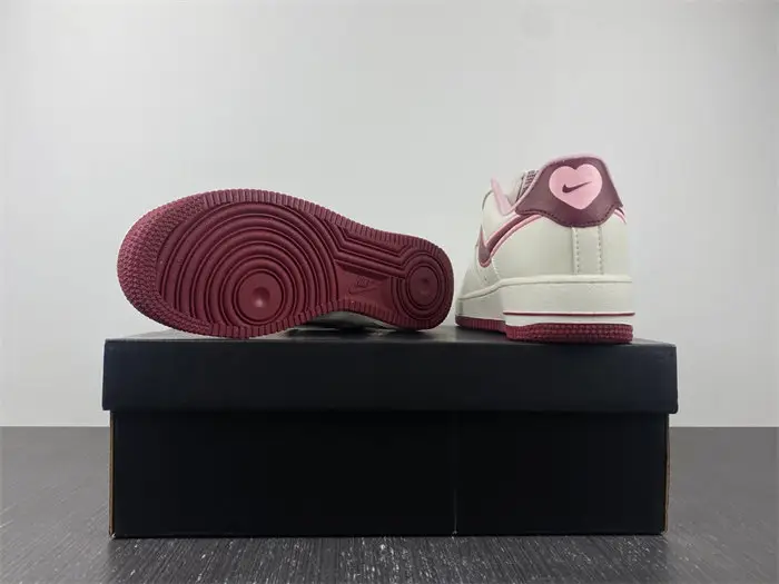 Nike Air Force 1 Low Valentine’s Day 