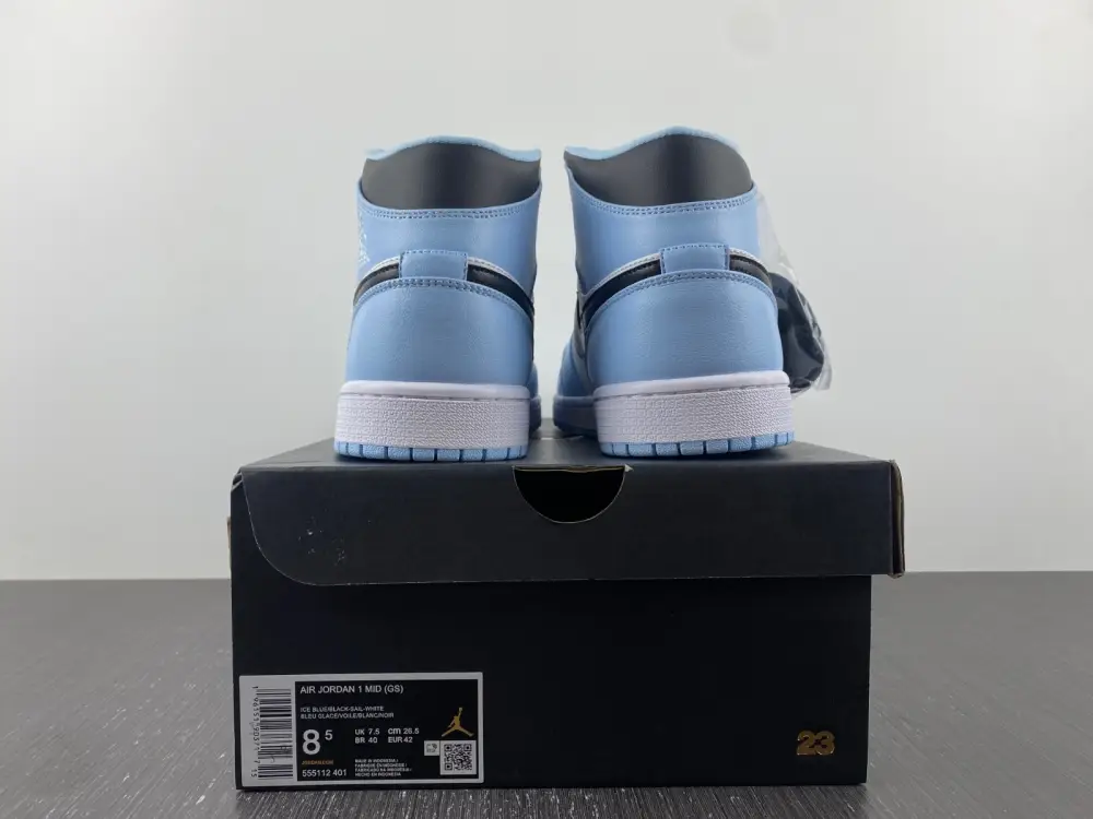 Jordan 1 Mid Ice Blue 