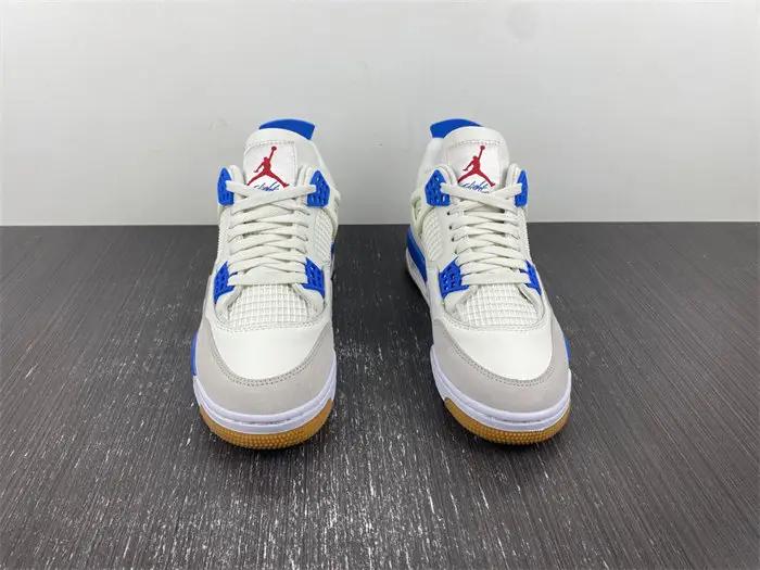 SB x Jordan 4 