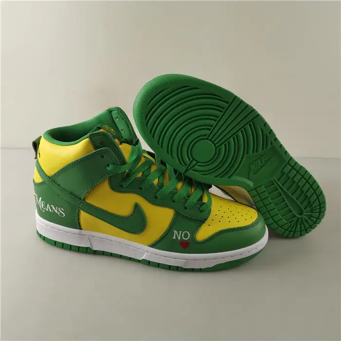 Supreme x Nike SB Dunk High 