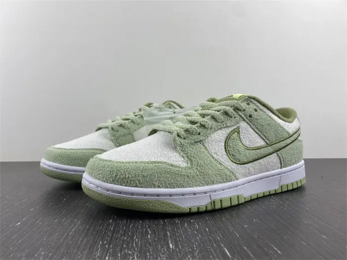 Nike Dunk Low SE Fleece Pack Honeydew 