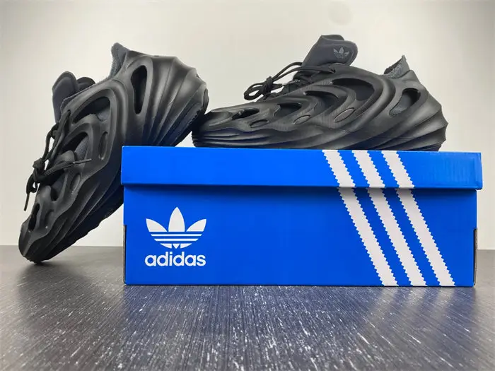 adidas adiFOM Q Black Carbon 